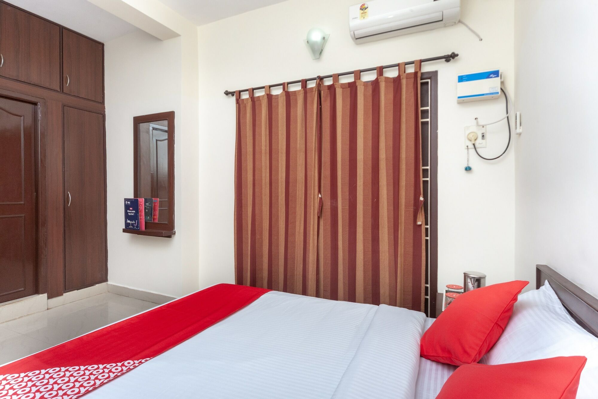 Oyo 22019 Skye Service Apartments チェンナイ エクステリア 写真
